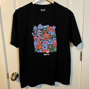 *RARE* Trevy black graphic tee w/ group of lil monster guys sz XL